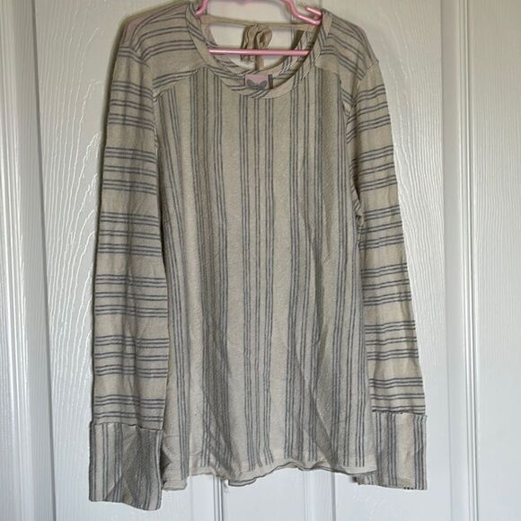 🌟B1G1 free For all seasons long sleeve top size xl - Picture 1 of 4